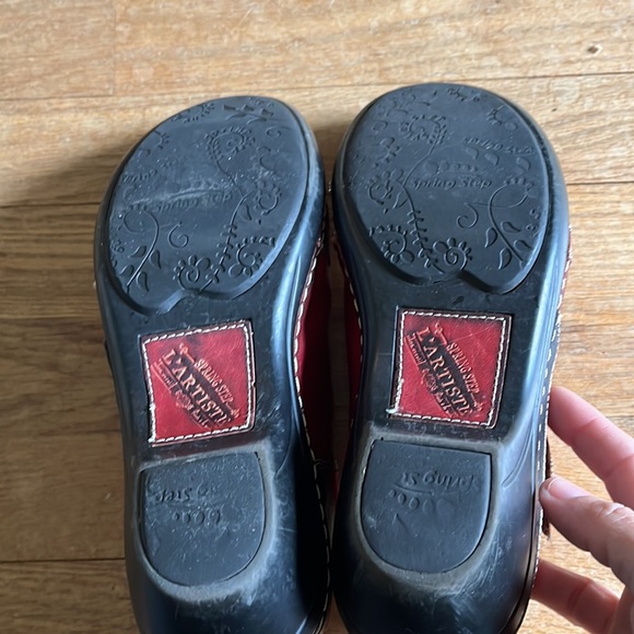 L’ARTISTE by Spring Step Red Clogs Country Style - Picture 3 of 4